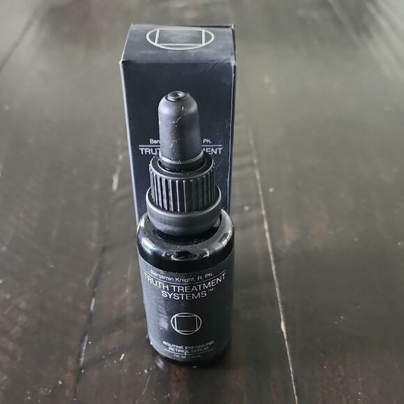 TRUTH TREATMENT SYSTEMS Routine Enhancing Retinol Serum Skincare Full Size 1 oz